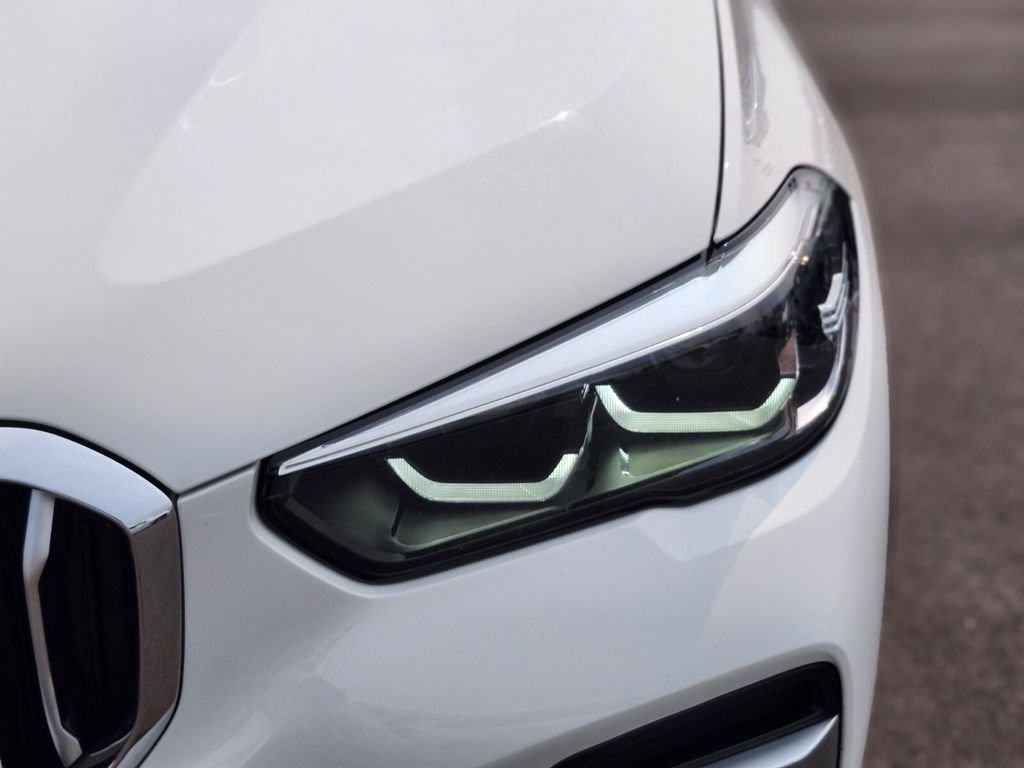 Certified Used 2023 White BMW xDrive40i image 10