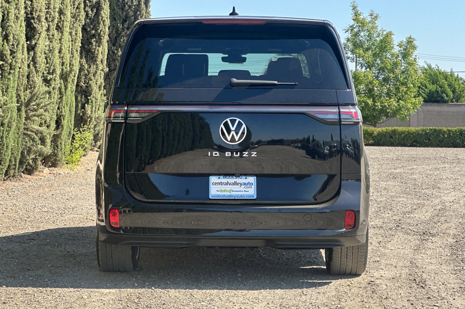 New 2025 Deep Black Pearl Volkswagen Pro S image 5