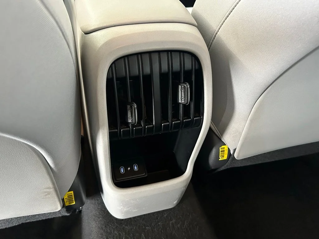 Used 2024 Mirage Green Hyundai SEL image 33