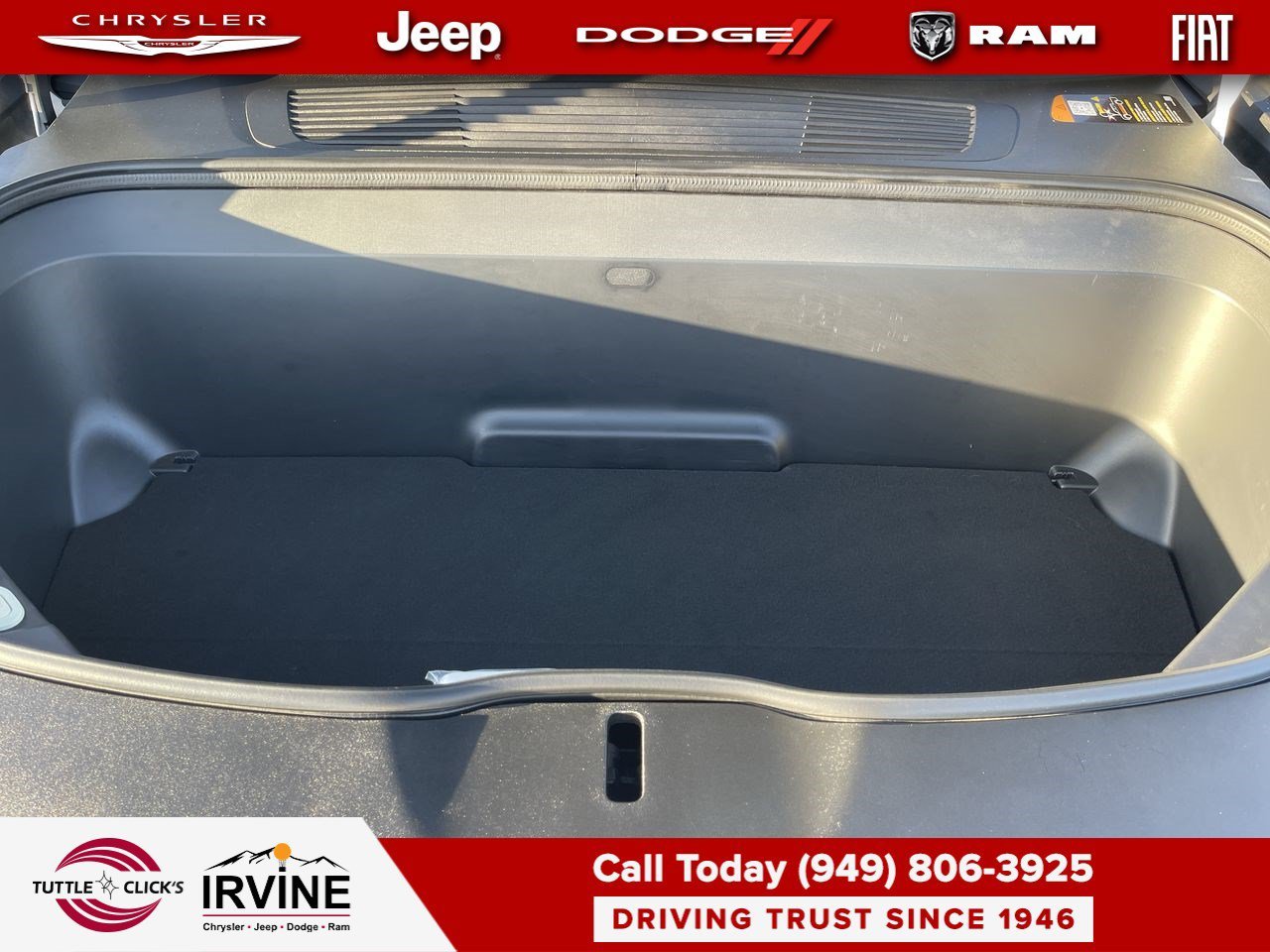 Used 2023 Glacier White Rivian Adventure image 31
