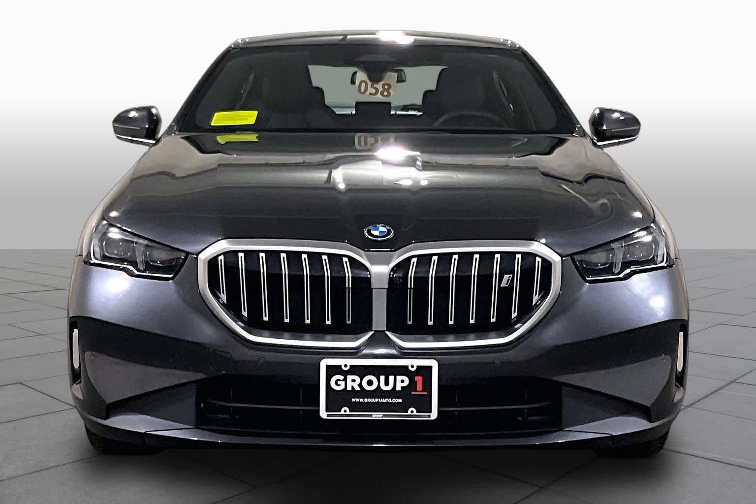 Used 2026 Dark Graphite Metallic BMW xDrive40 image 3