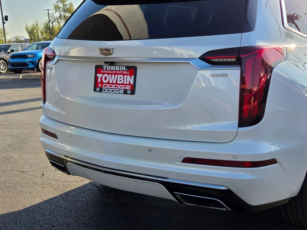 Used 2020 White Cadillac Premium Luxury image 5