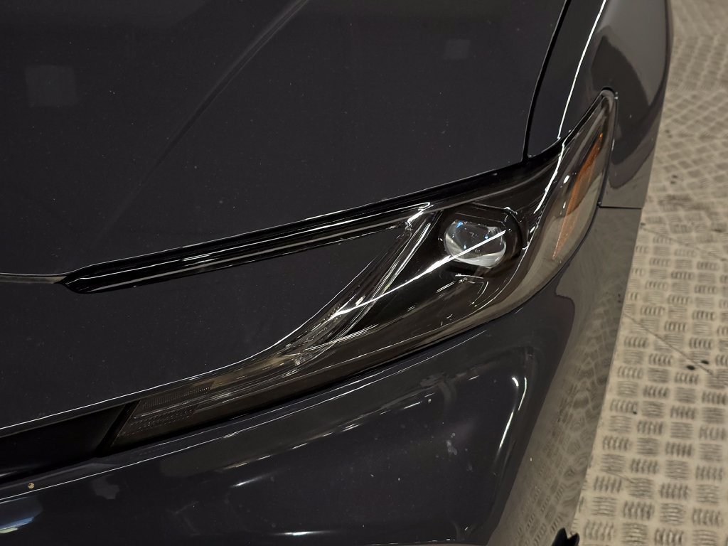 Used 2026  Toyota SE image 13