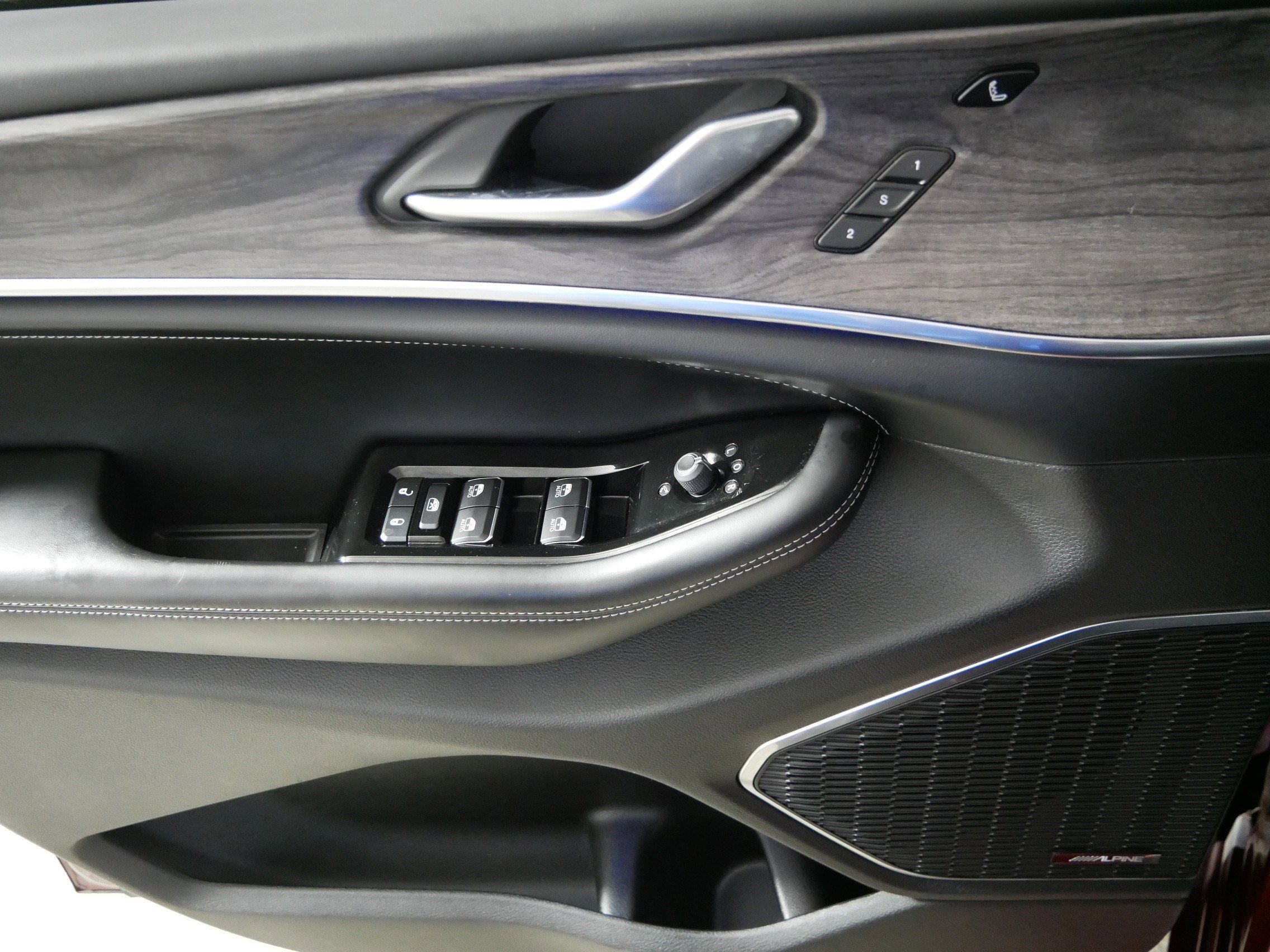 2022 Jeep Grand Cherokee Overland - Photo 19