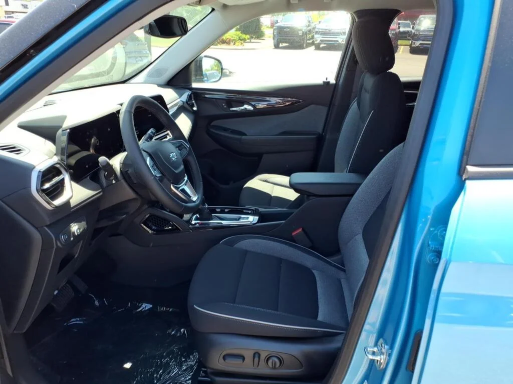 New 2026 Marina Blue Metallic Chevrolet LT image 7