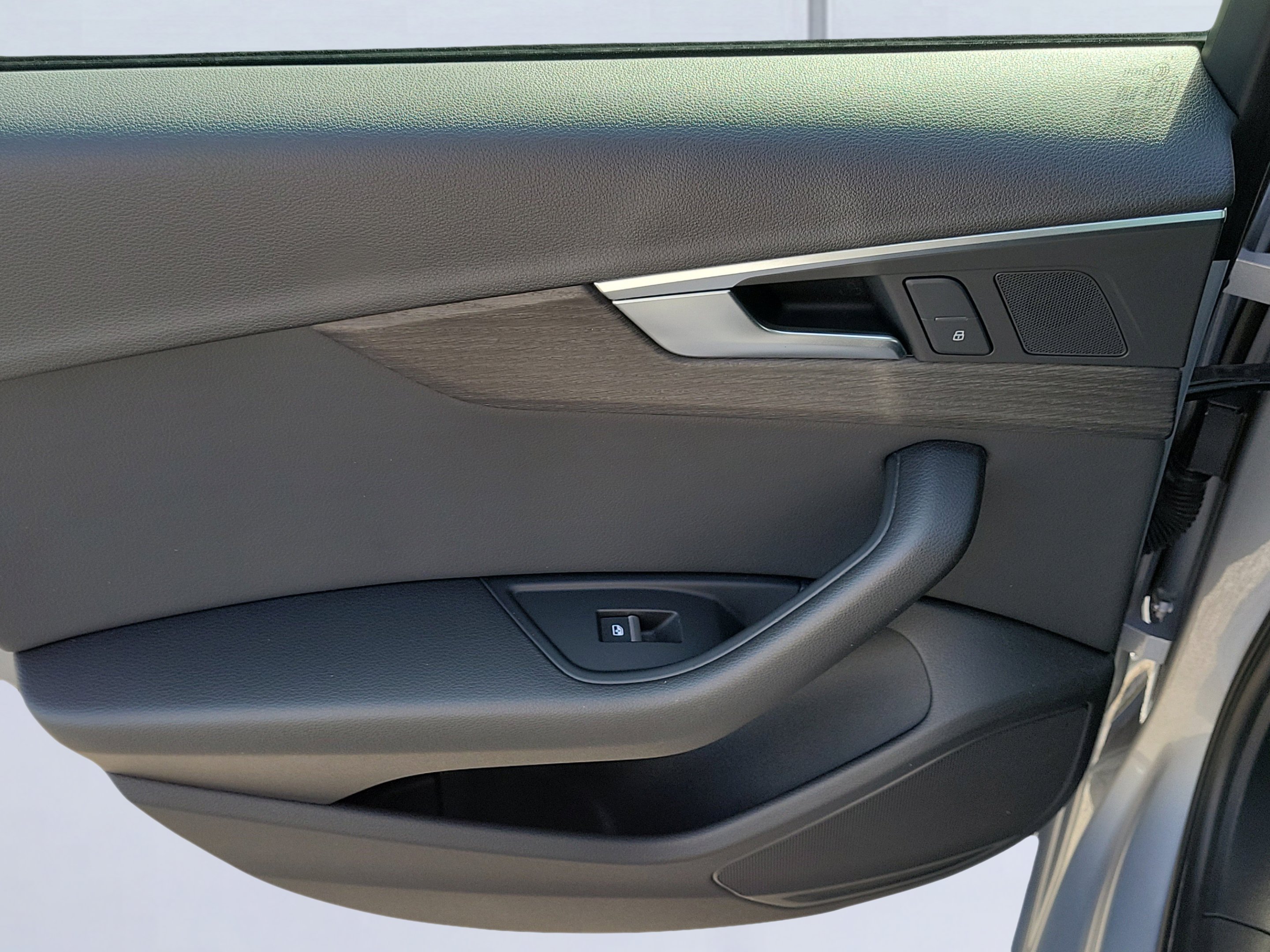 Used 2019 Monsoon Gray Metallic Audi 2.0T Premium image 8