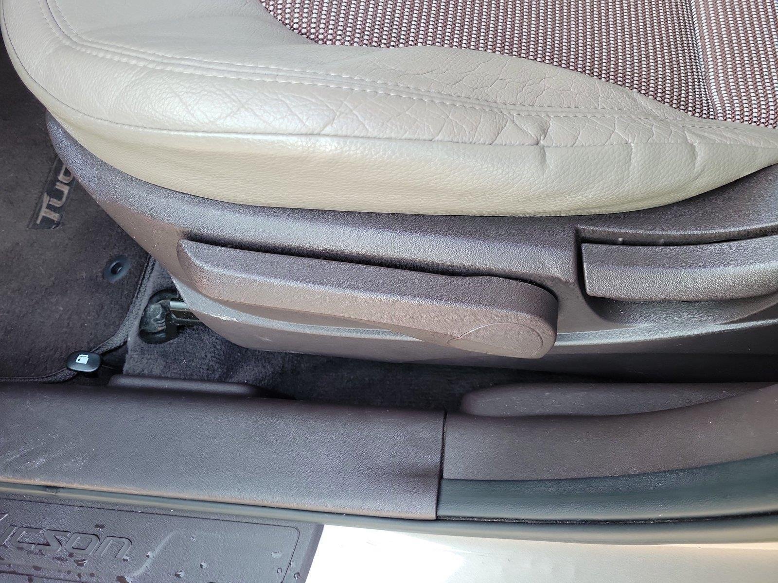 Used 2013 Chai Bronze Hyundai GLS image 21