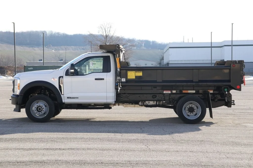 New 2026 Oxford White Ford F-550® XL image 6