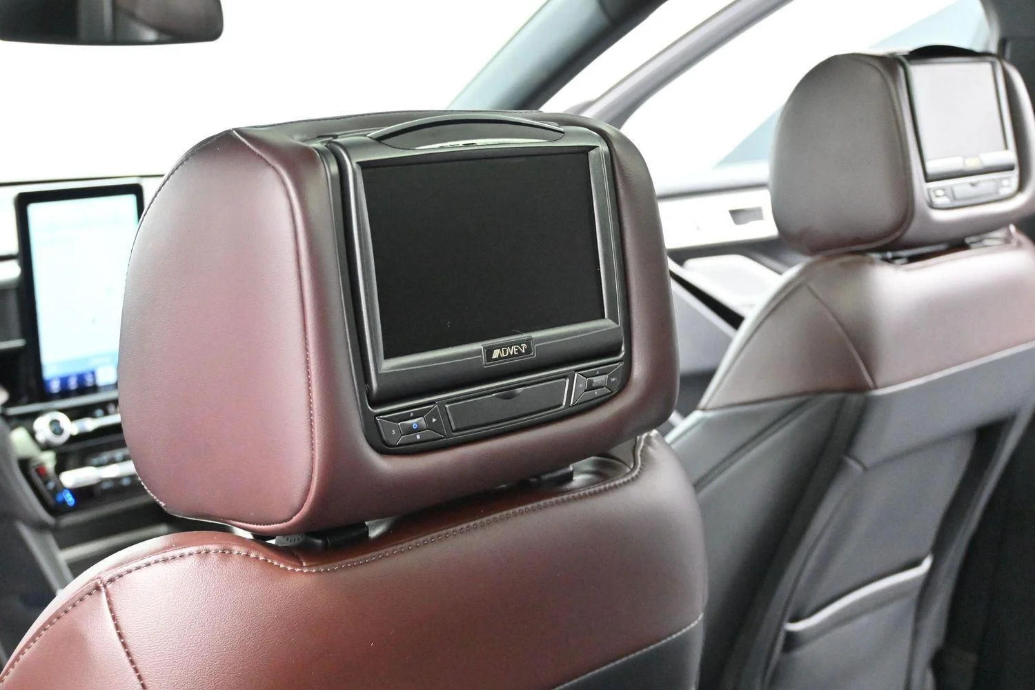 Used 2022 Agate Black Ford Platinum image 31