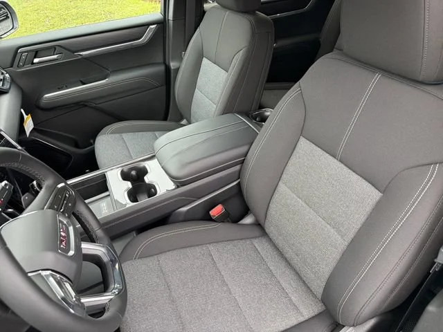 New 2026 Sterling Metallic GMC Elevation image 36