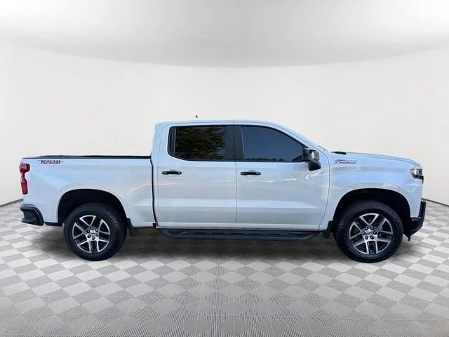 Used 2020 IRIDESCENT PEARL TRICOAT Chevrolet LT Trail Boss image 4