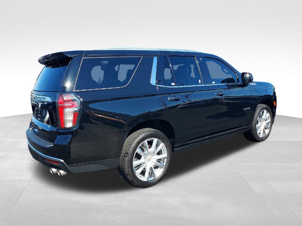 Used 2022 Black Chevrolet High Country image 5