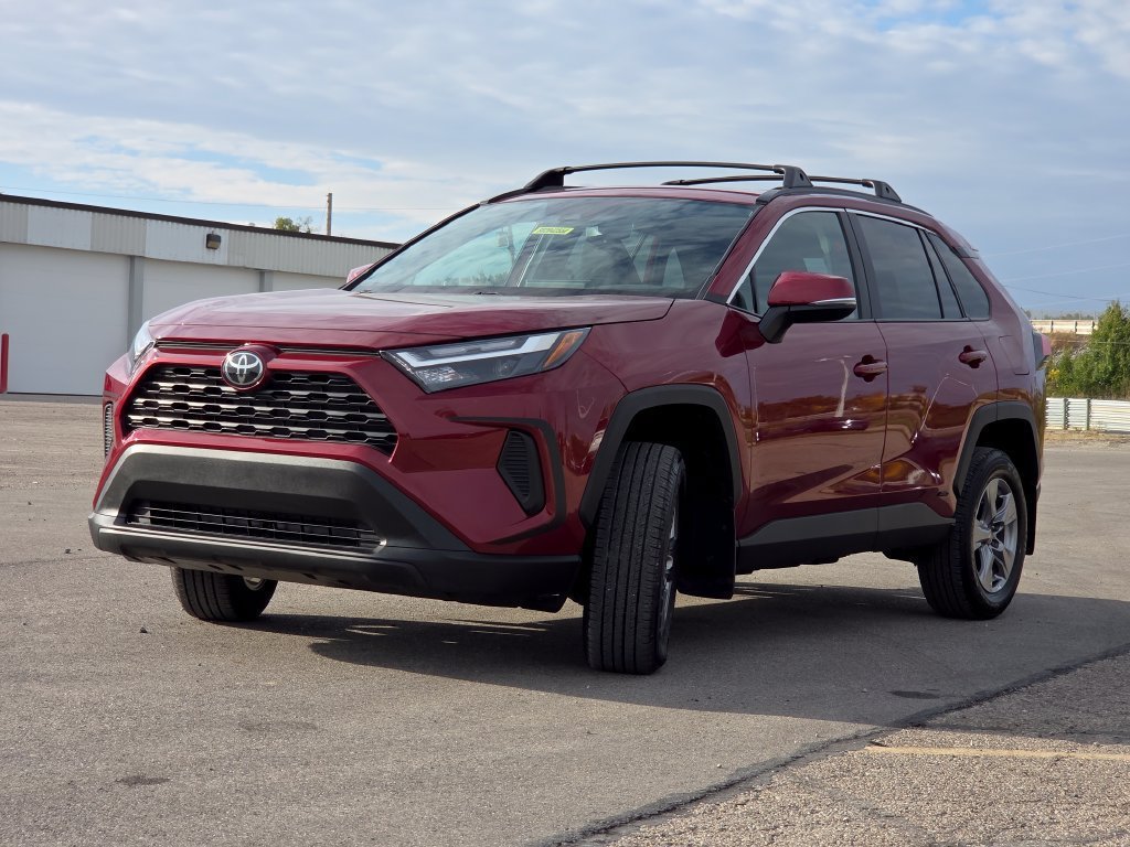 Certified Used 2025 Pearl Toyota XLE image 20