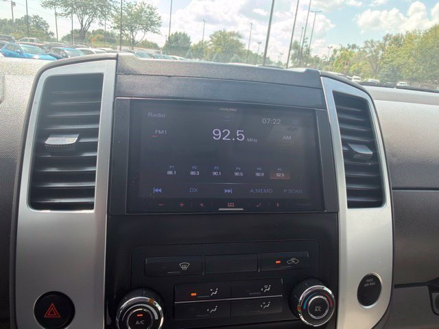 Used 2019 Glacier White Nissan S image 24