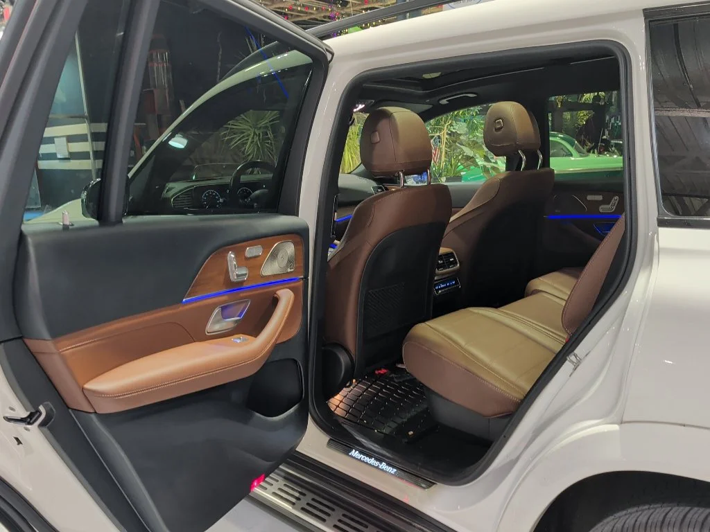 Used 2024 White Mercedes-Benz GLS 450 image 13