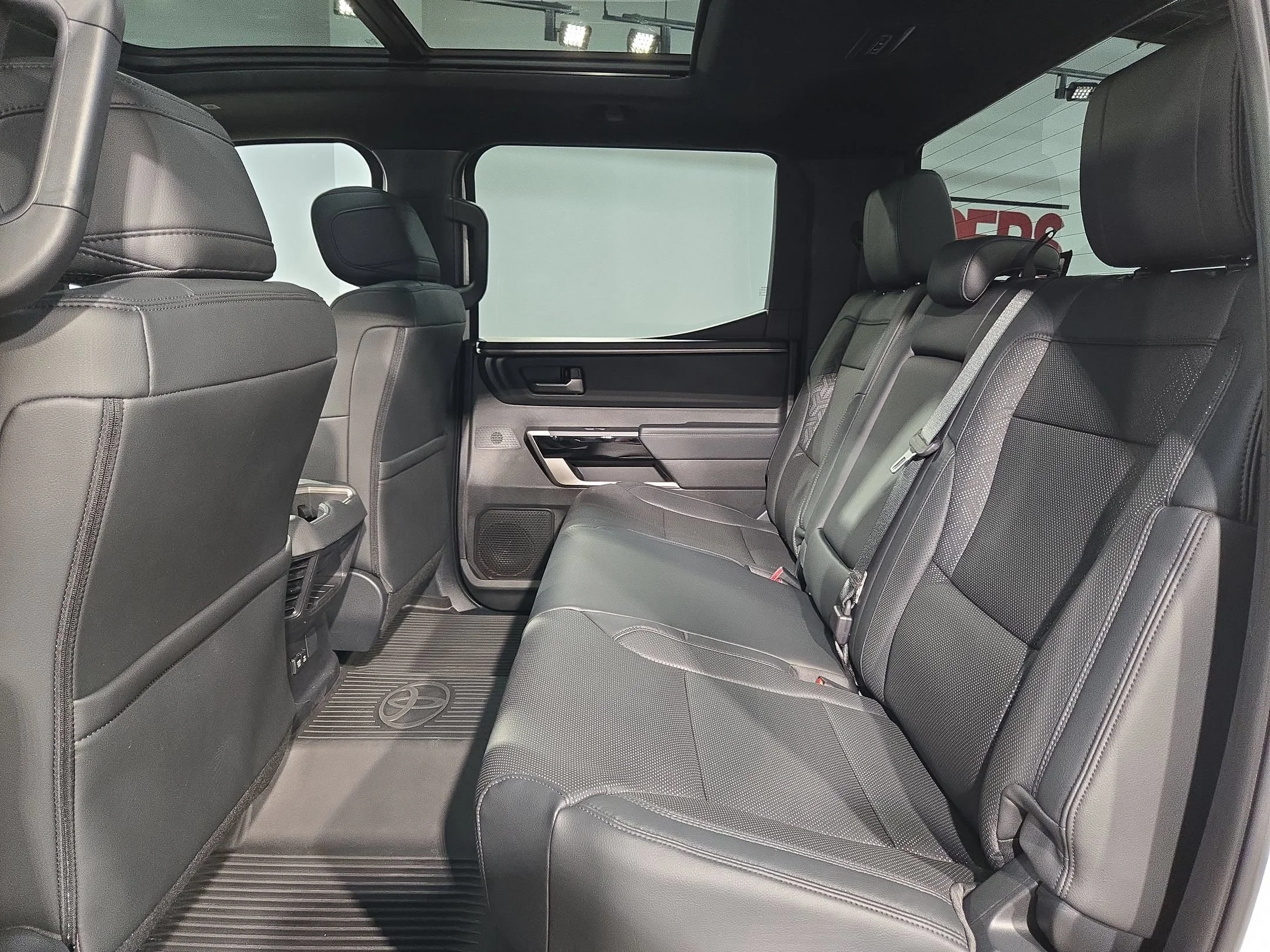 Certified Used 2025 Wind Chill Pearl Toyota Limited image 36