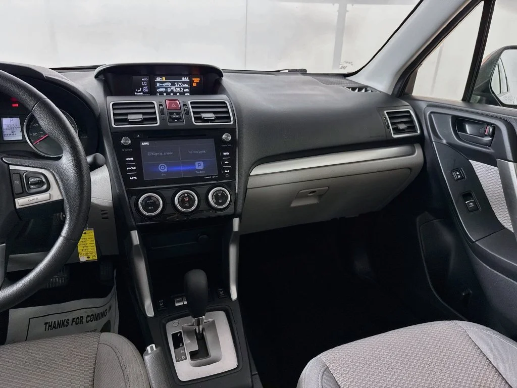 Used 2018 Gray Subaru 2.5i Premium image 29