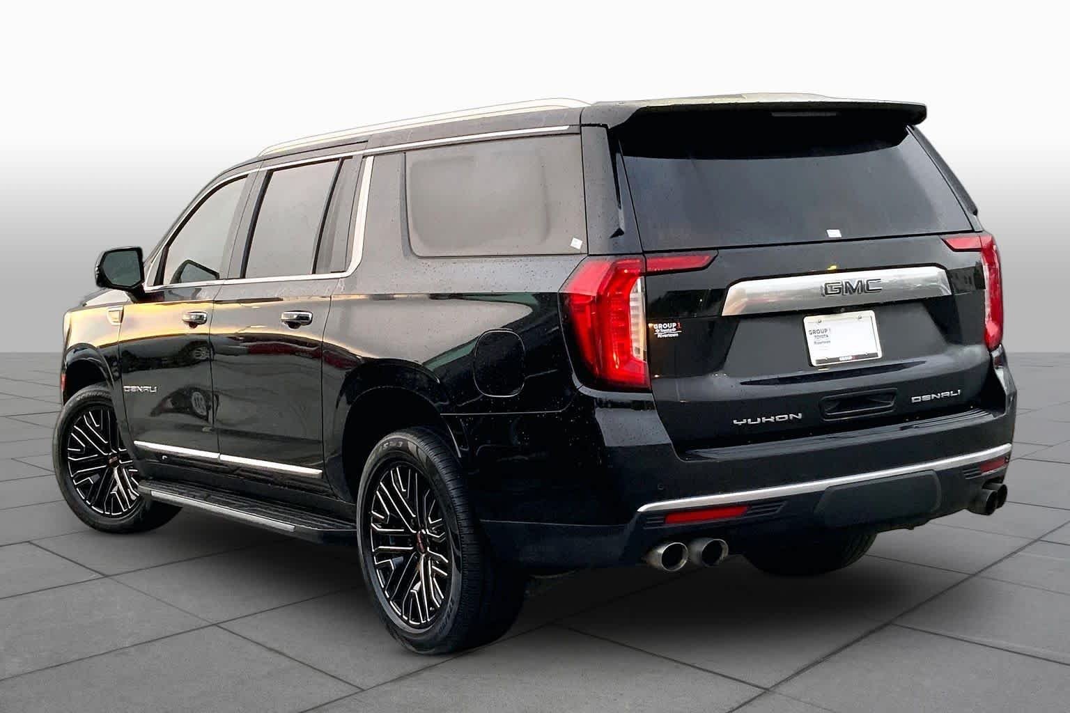 Used 2021 Onyx Black GMC Denali image 12