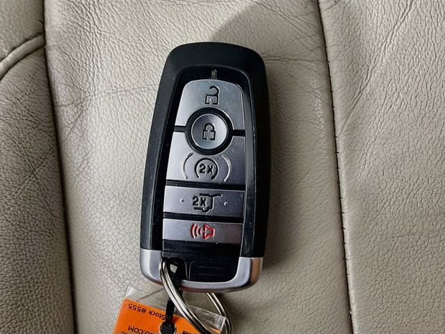 2020 Ford Edge Titanium - Photo 13