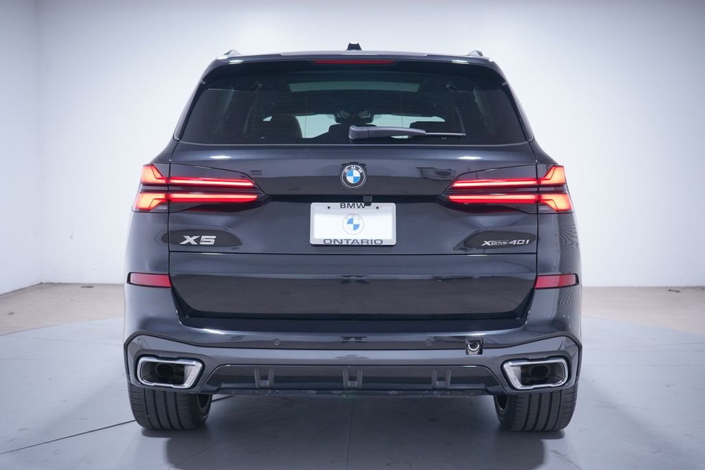 Used 2026 Black Sapphire Metallic BMW xDrive40i image 5