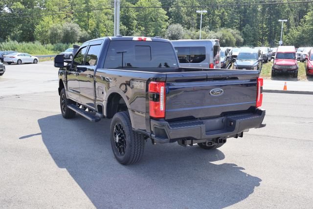 Used 2025 Blue Ford Lariat image 6