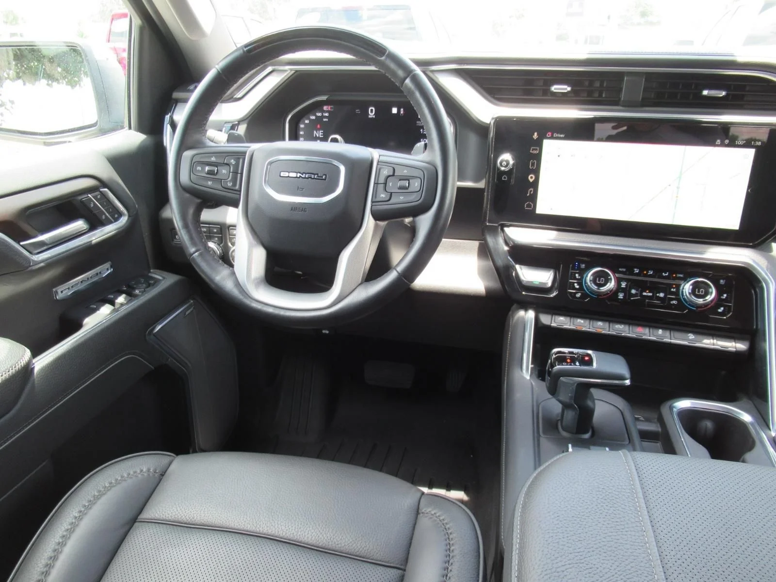Used 2026  GMC Denali image 13