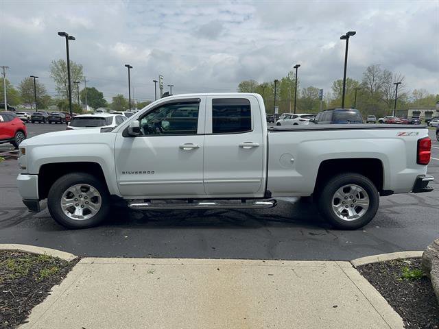 Used 2017 SUMMIT WHITE Chevrolet LT image 8