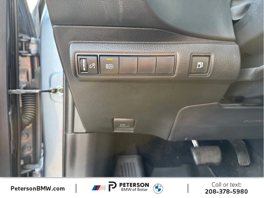 Used 2021  Toyota LE image 29