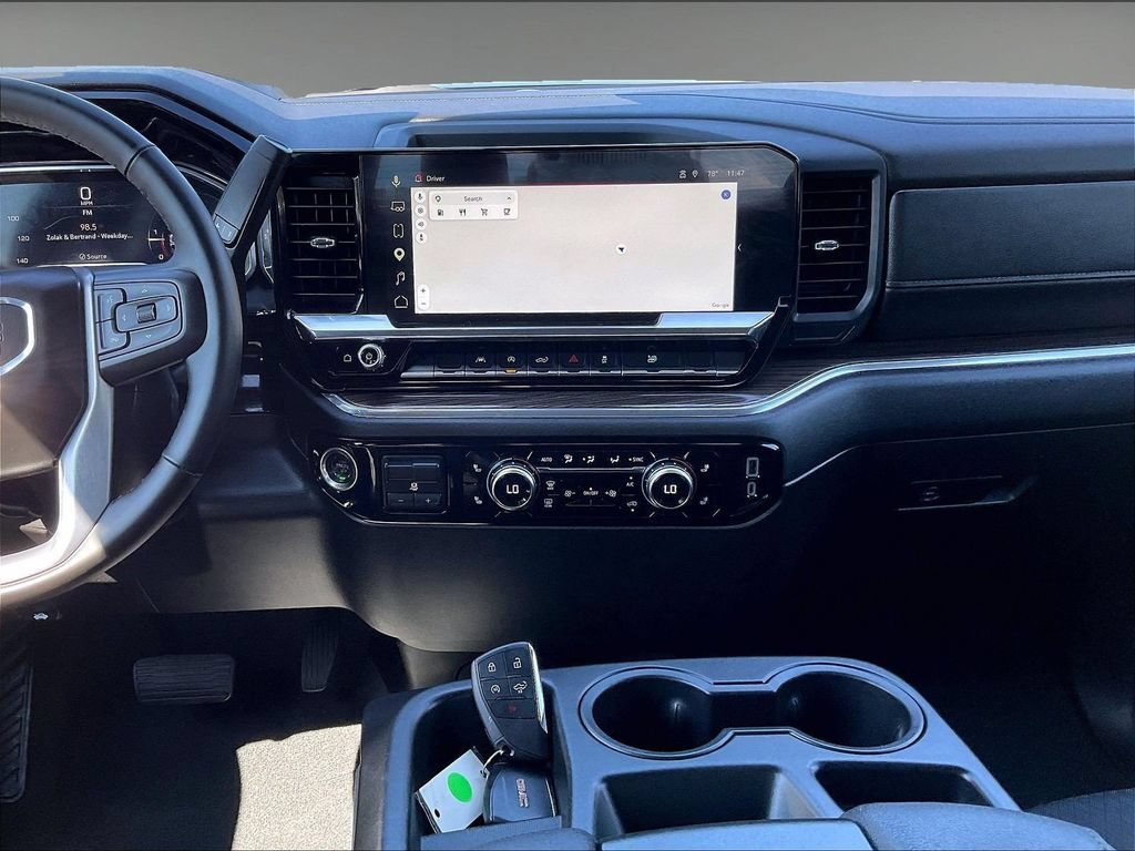 Used 2025 Onyx Black GMC Elevation image 18