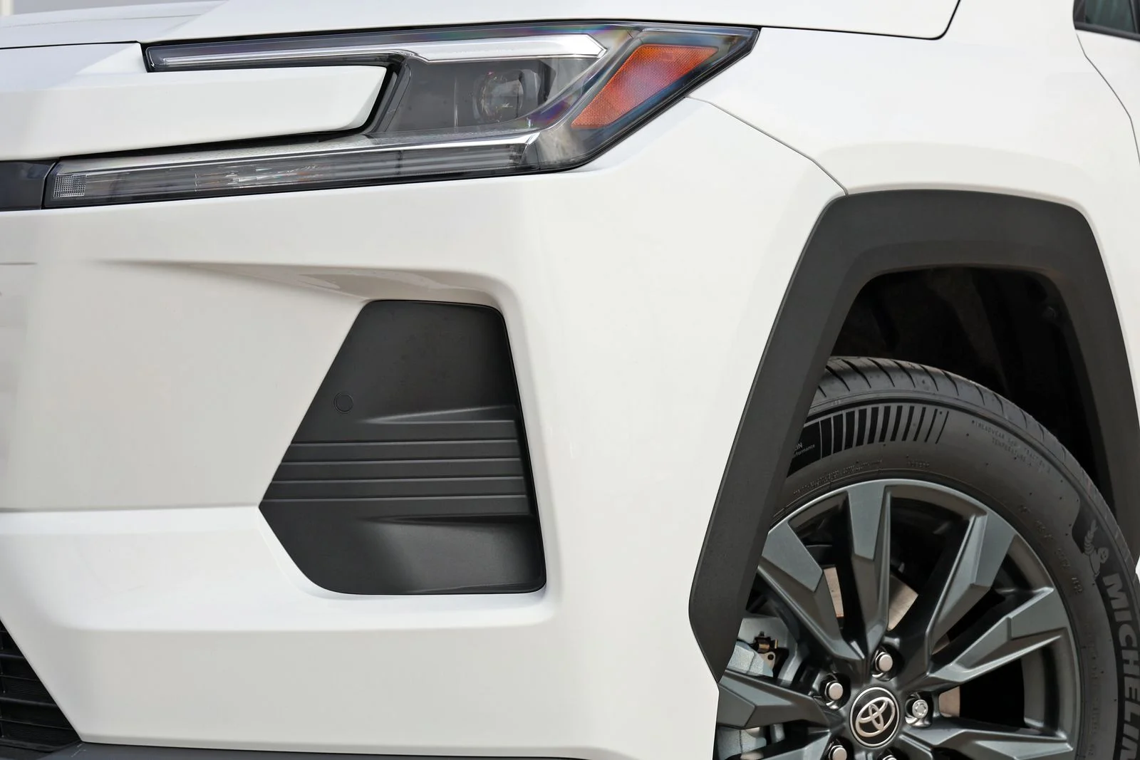 New 2026 White Toyota XLE Premium image 10