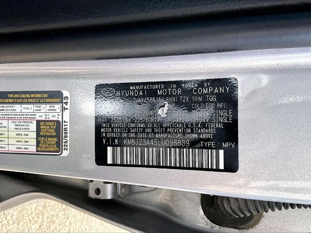 Used 2020 Silver Hyundai SE image 22