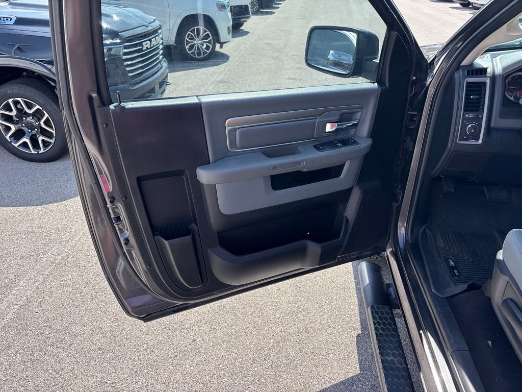 Certified Used 2018 Gray Ram Express image 21