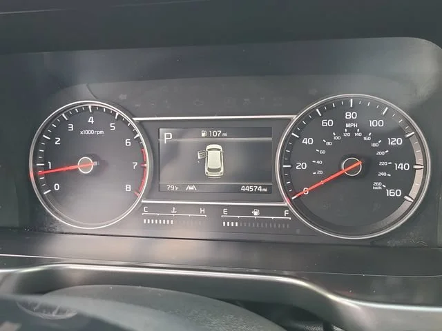 Used 2023 White Kia LX image 26