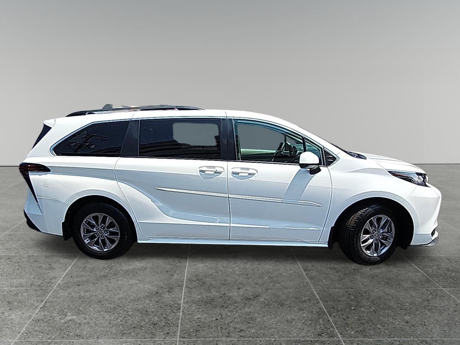 Certified Used 2022 White Toyota LE image 8