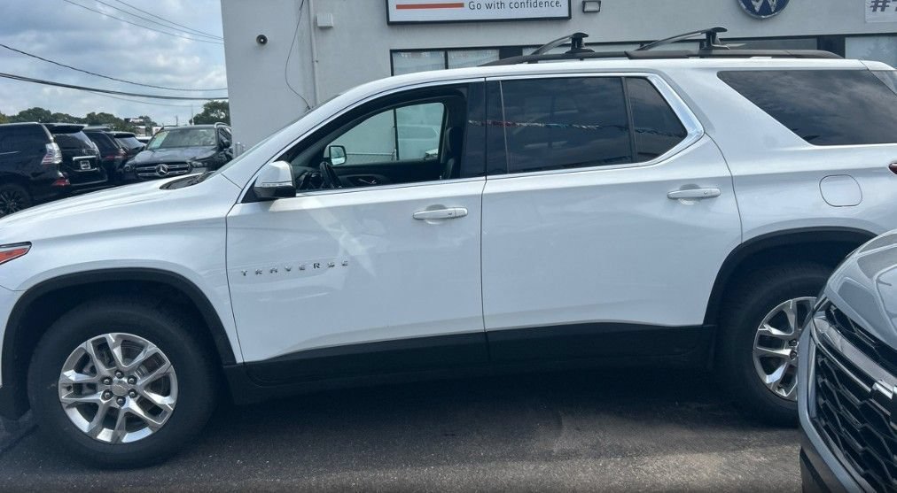 2021 Chevrolet Traverse 3LT - Photo 9