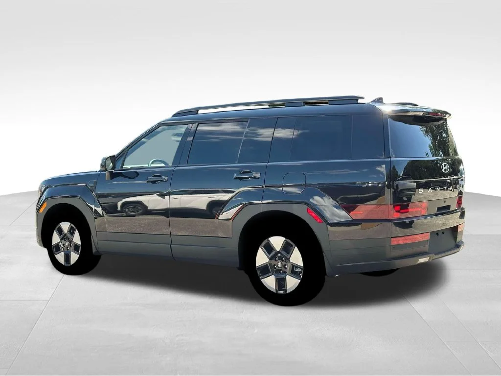 Used 2026 Black Hyundai SEL image 4