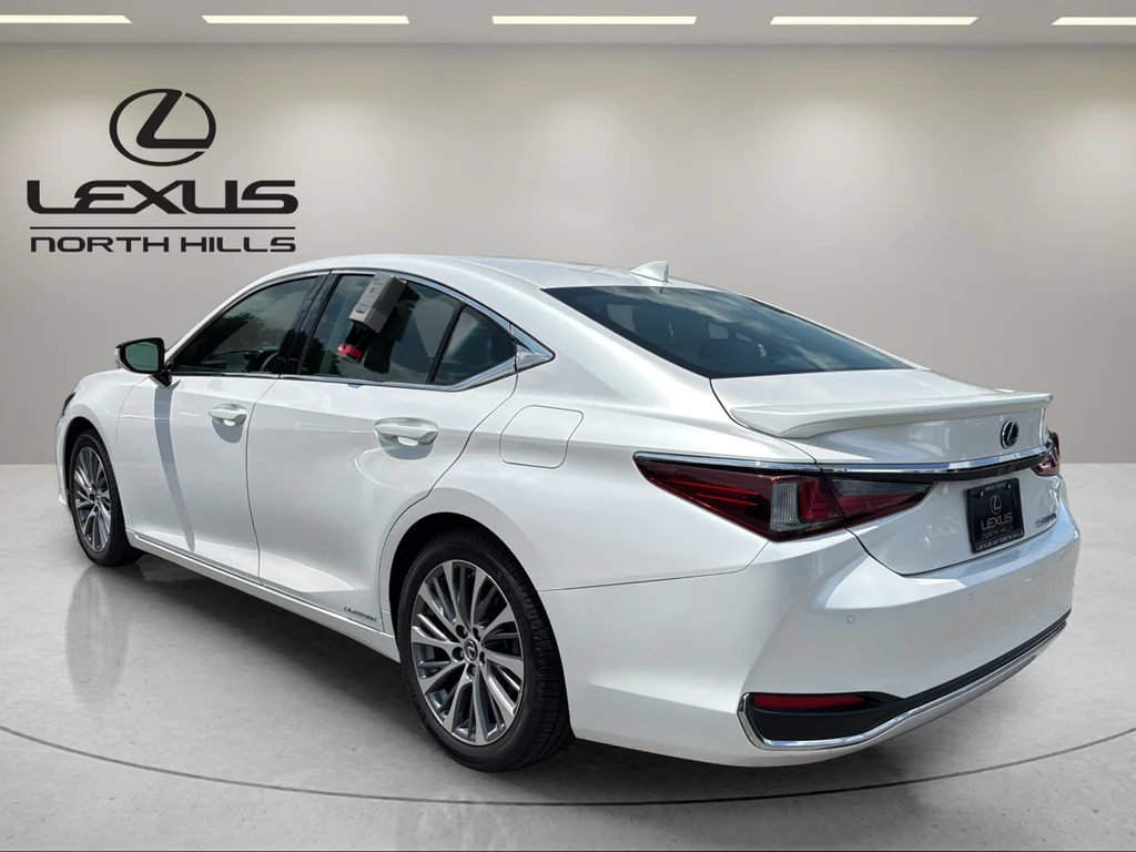 Certified Used 2020 White Lexus 300h image 8