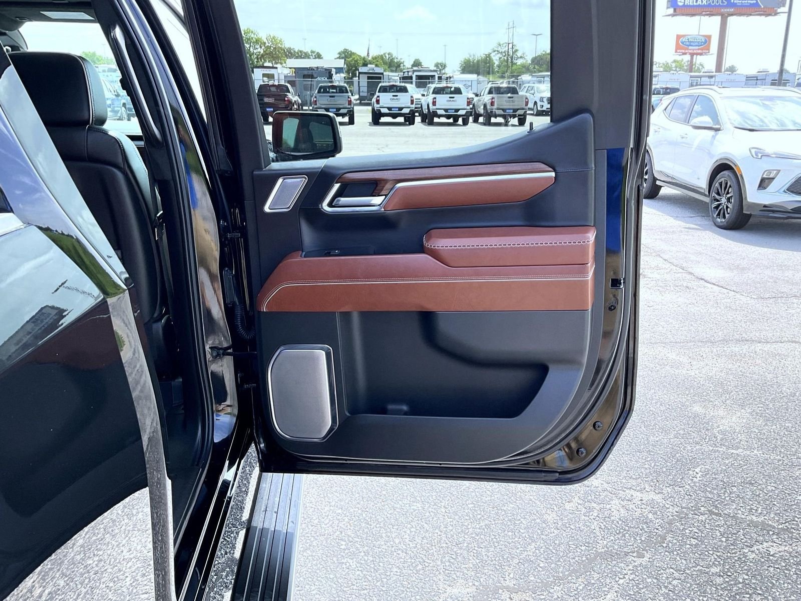 Used 2024 Black GMC Denali Ultimate image 17