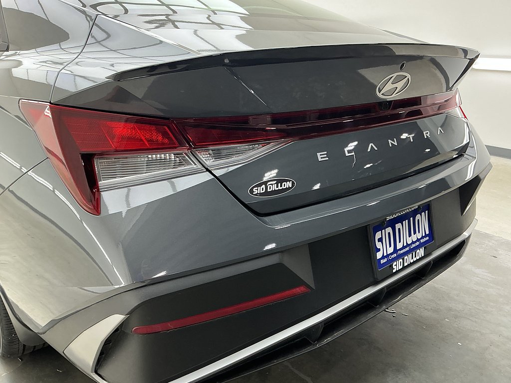 Used 2025 Ecotronic Gray Pearl Hyundai SEL Sport image 21
