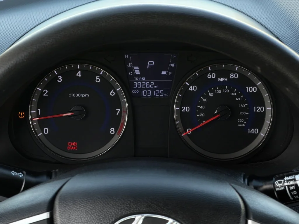 Used 2014 Gray Hyundai GS image 15