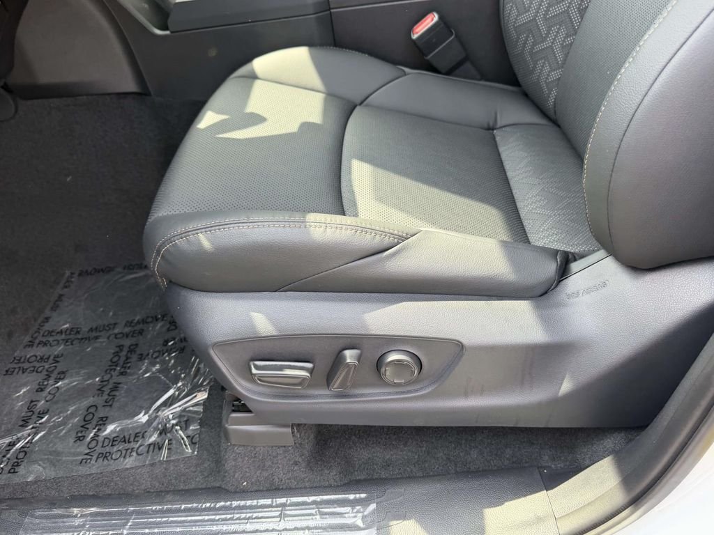 New 2026 Wind Chill Pearl <sup>1</sup> Toyota Tacoma Limited image 16