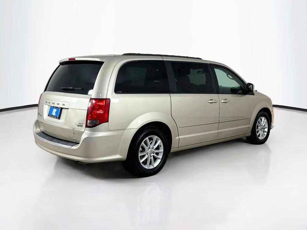 Used 2015 Cashmere/Sandstone Pearlcoat Dodge SXT image 7