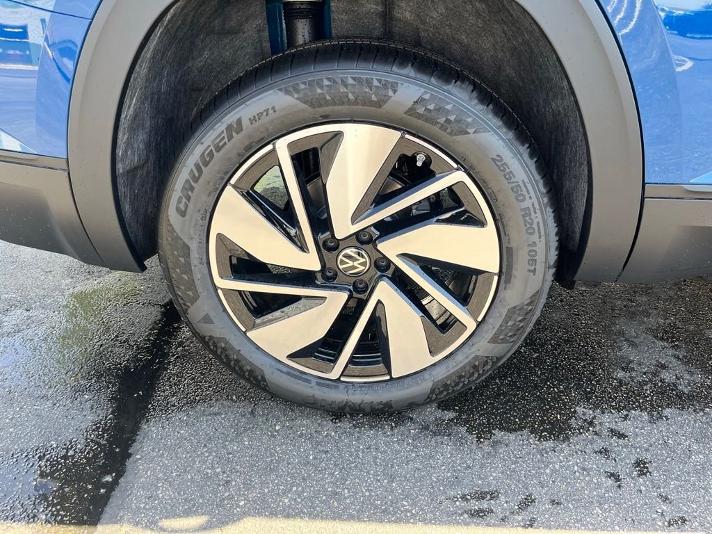New 2026 Blue Volkswagen 2.0T SE w/Technology image 30