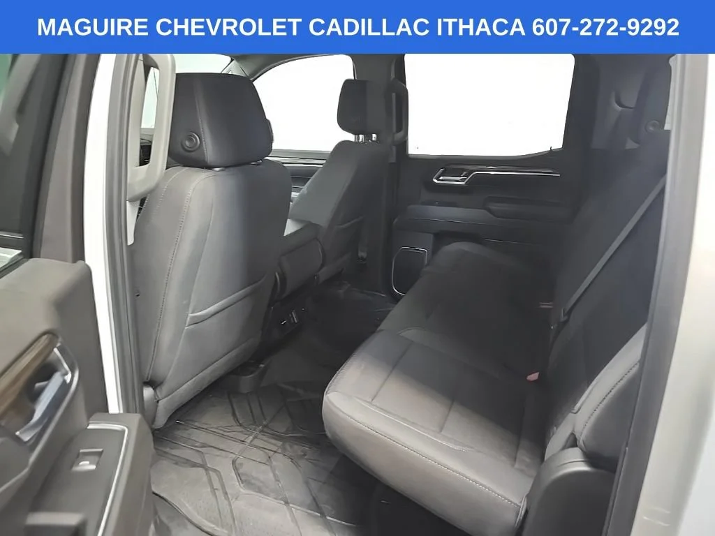Used 2022 Summit White Chevrolet LT image 30