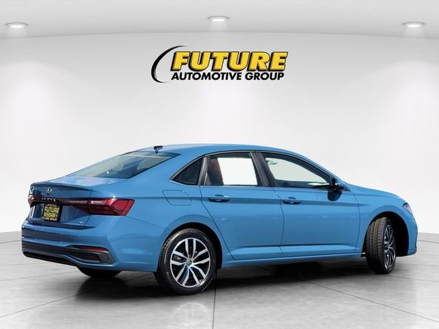 Used 2025 Silver Volkswagen 1.5T SE image 4