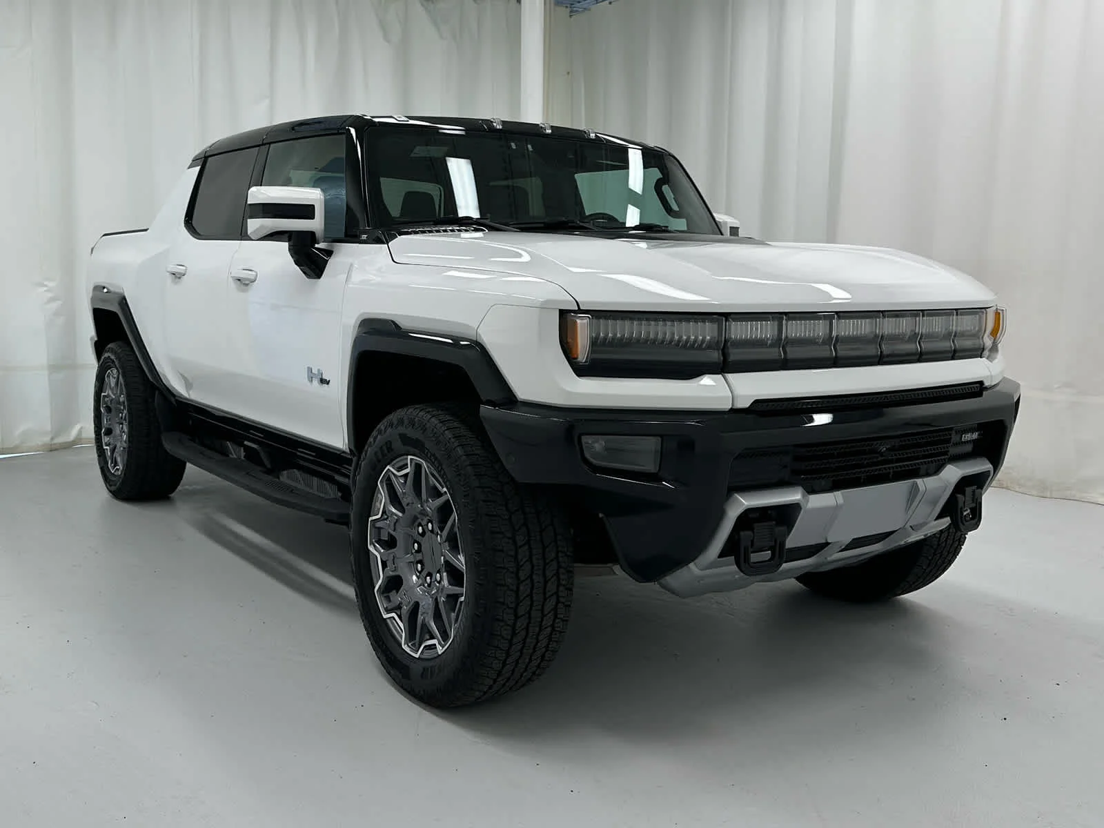 2024 GMC Hummer EV 3X's photo