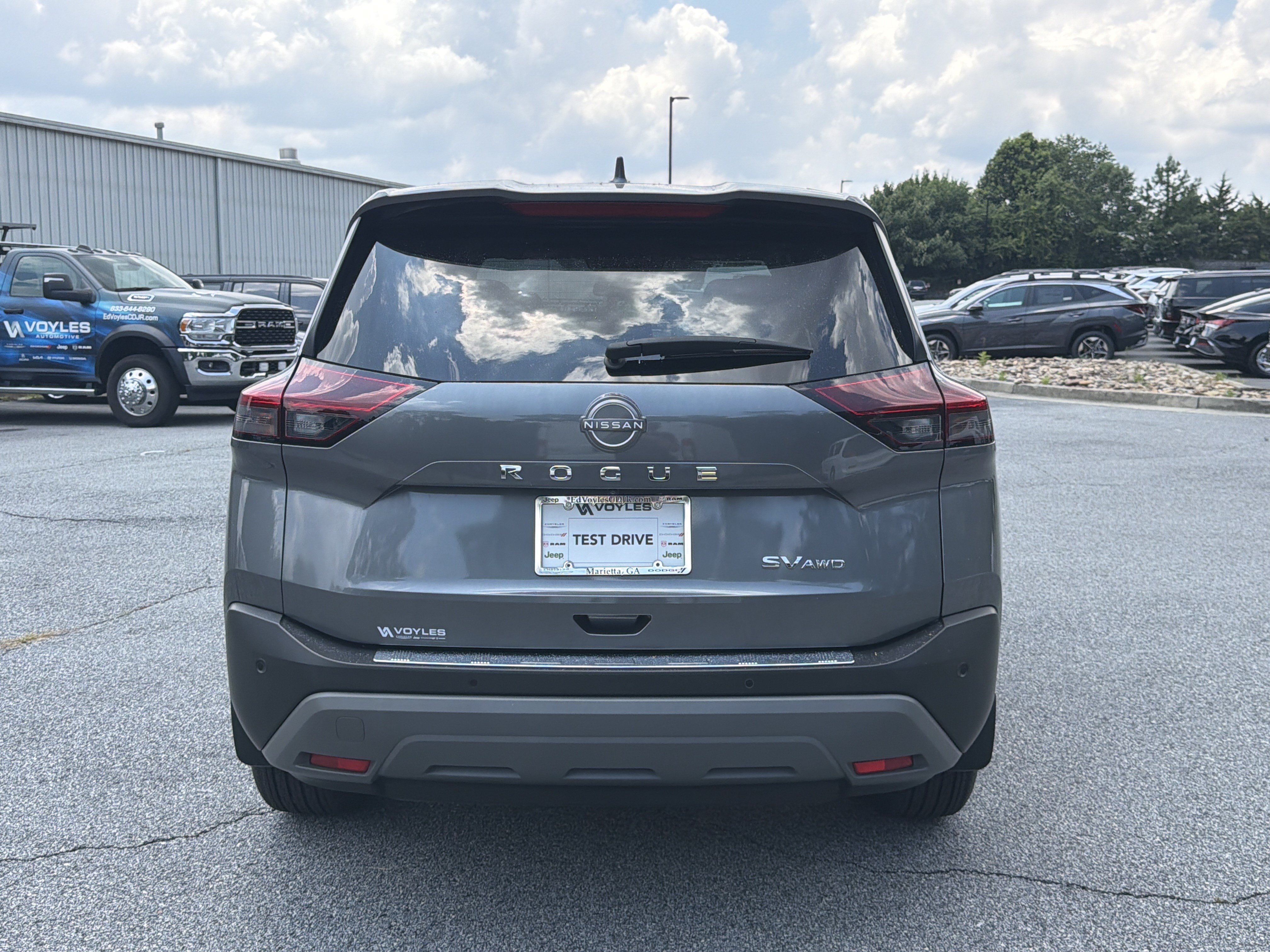 Used 2023 Gun Metallic Nissan SV image 7