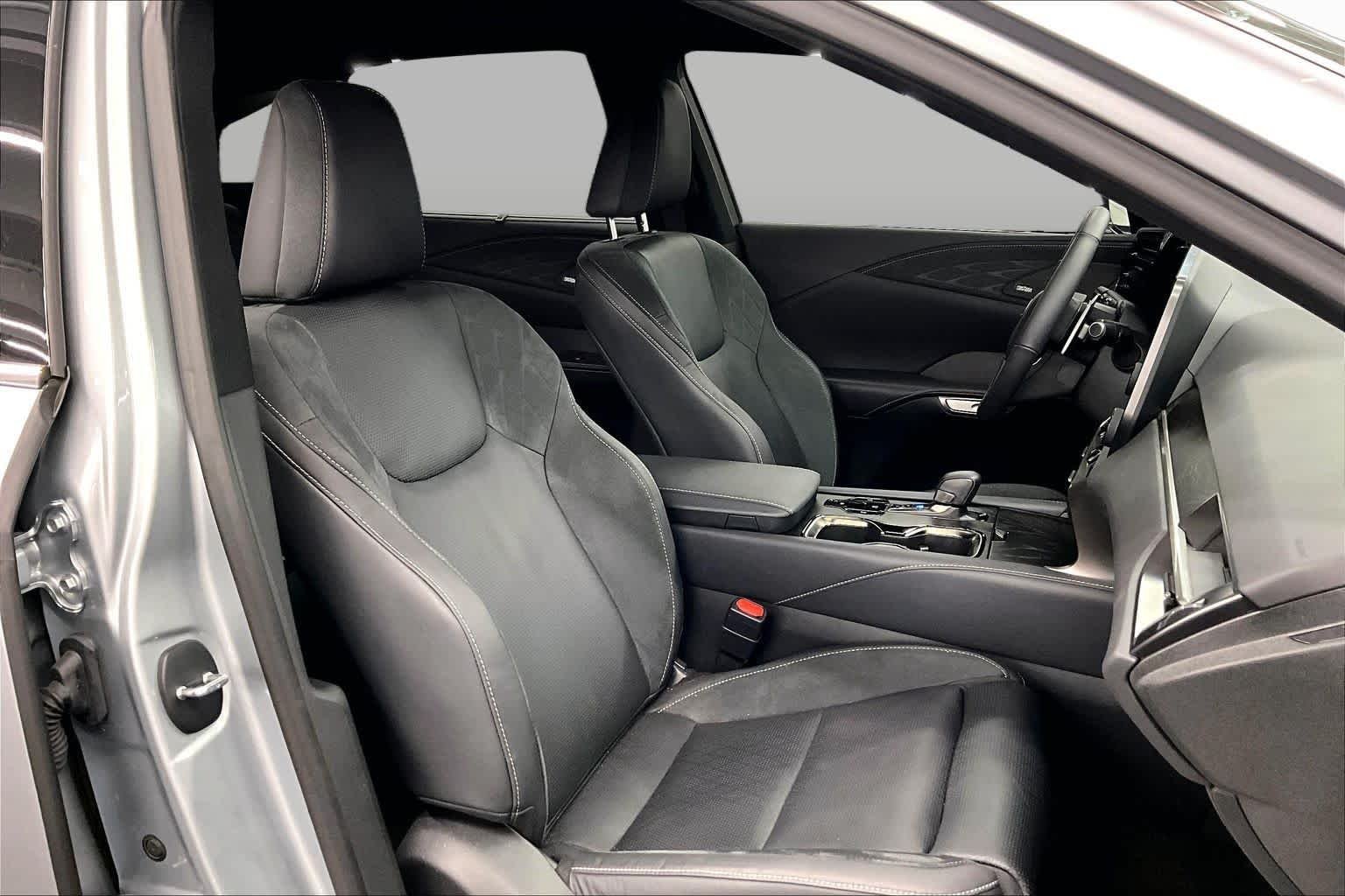 Certified Used 2023 Iridium Lexus Luxury image 9