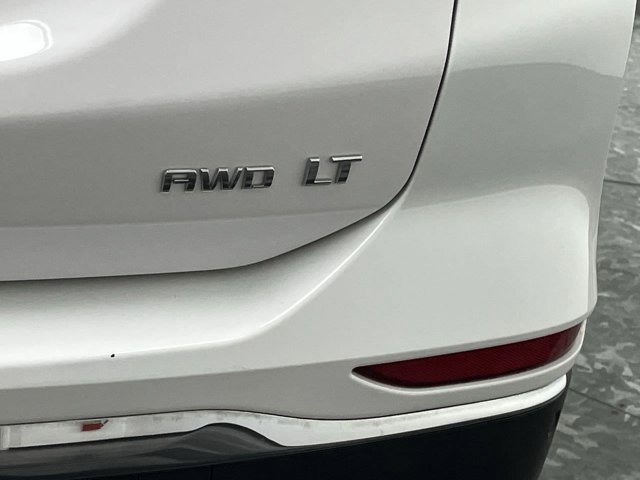 Used 2018 Summit White Chevrolet LT image 29