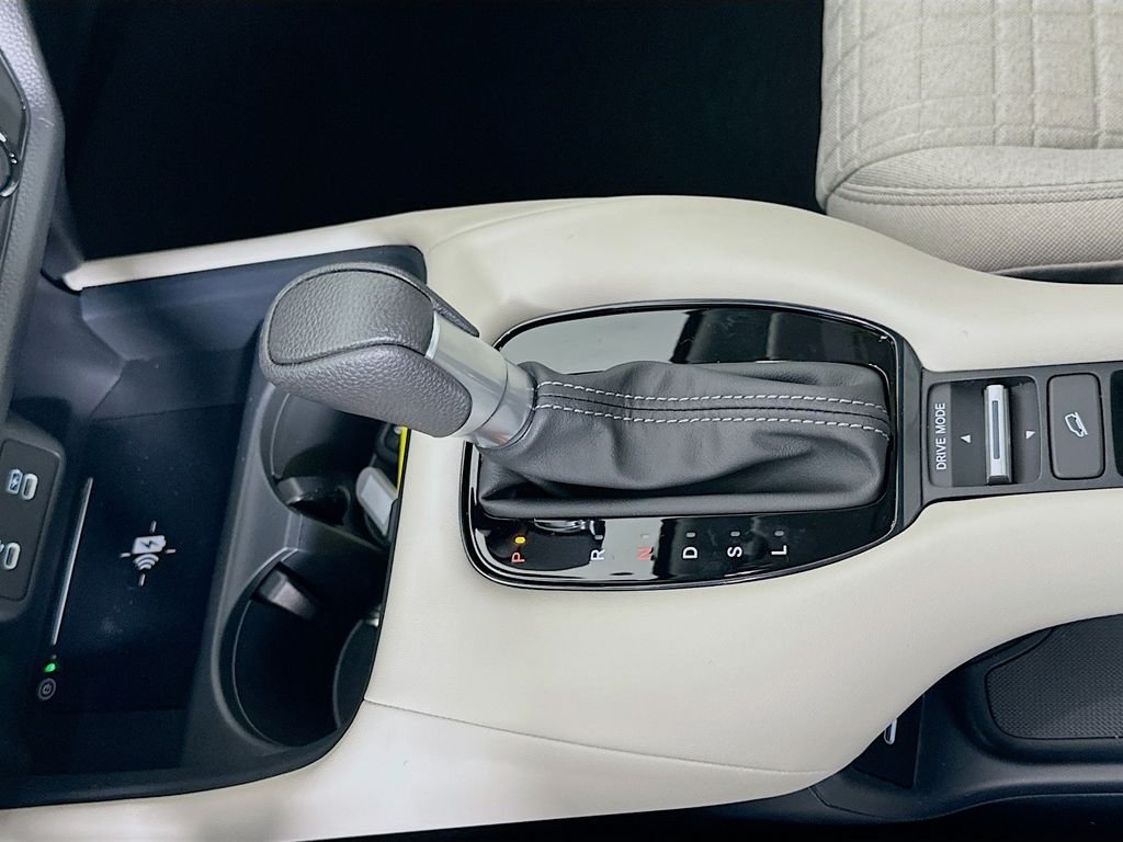 New 2026 Platinum White Pearl Honda 2WD LX image 14